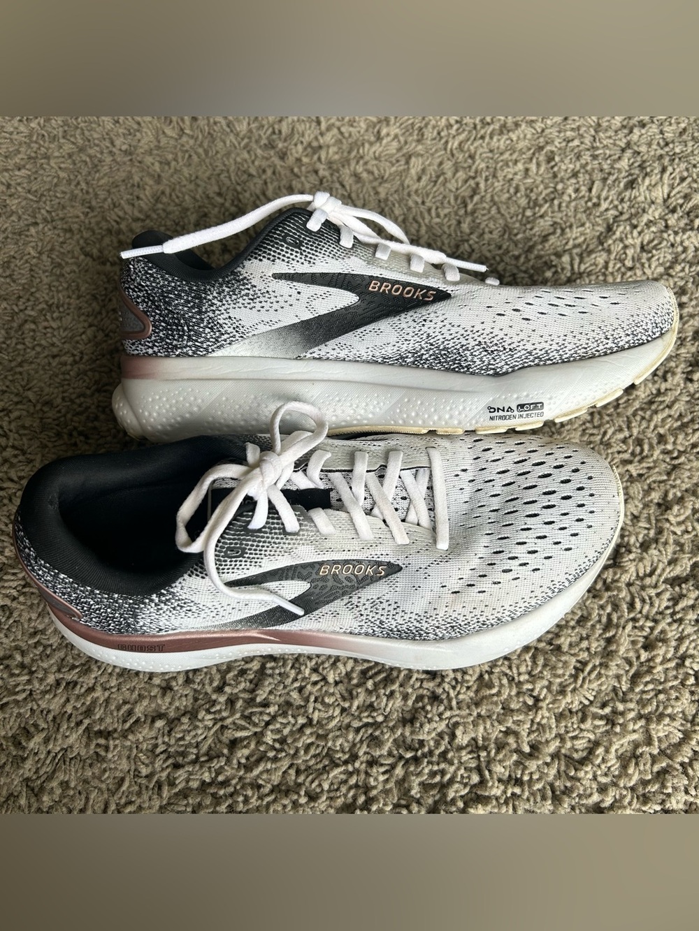 Brooks Ghost 16 Womens 9 B Medium Running Shoes White/Rose Gold Cushion Sneakers